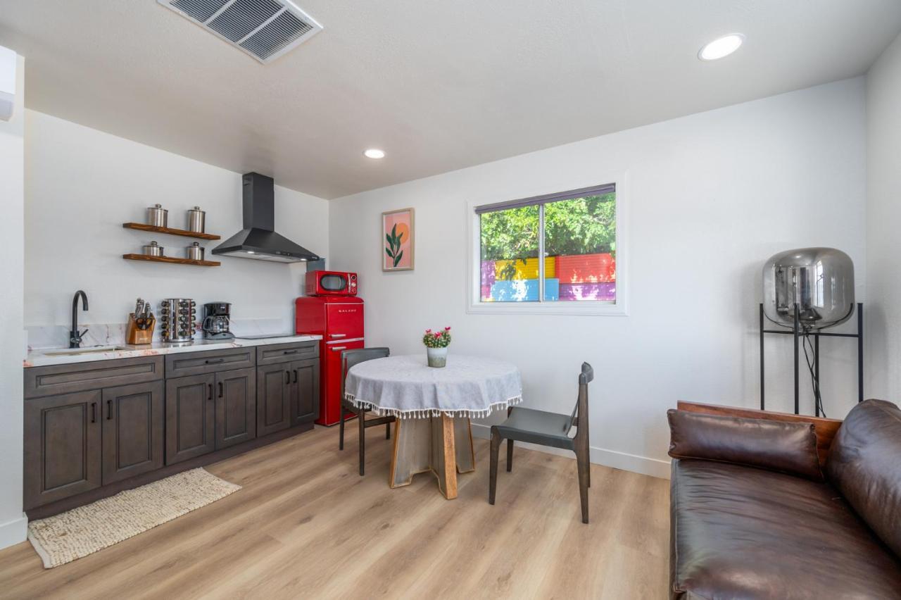 @ Marbella Lane - Rainbow House Glampers Paradise Joshua Tree Extérieur photo